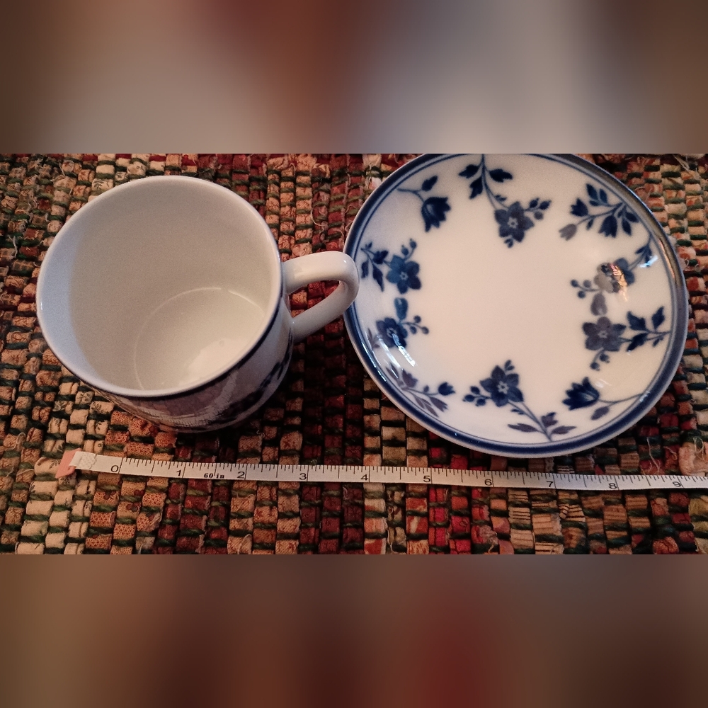 William Sonoma French Blue Floral Ceramic Mug and Plate Set - Picture 12 of 12